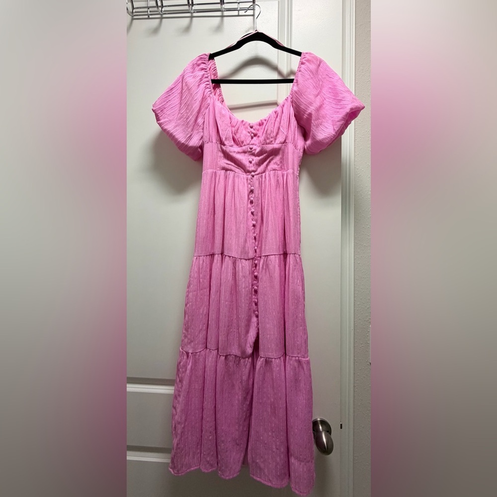 All in Favor Pink Tiered Puff Sleeve Textured Midi Dress Size (S)